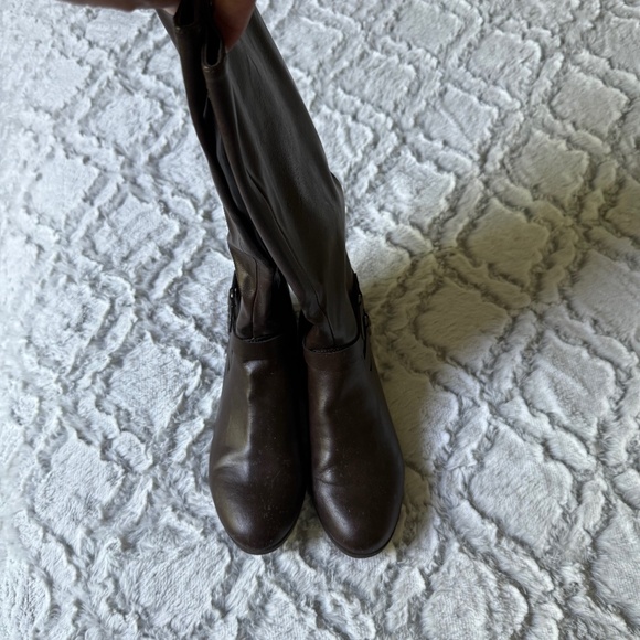 Brown faux leather riding boots - Picture 1 of 5